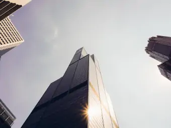 Hochhaus von unten fotografiert